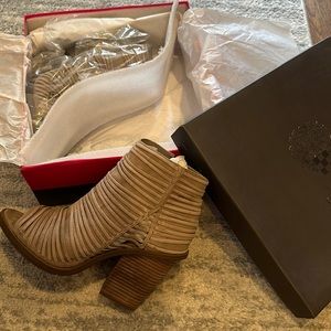 Vince camuto French taupe - size 9 - never worn bootie